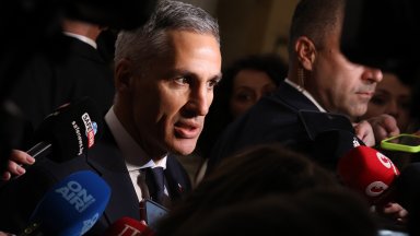 Гюров: Очаквам новите управляващи да не се огънат