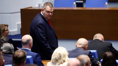 ДПС предлага отпадане на ограничението за избирателни секции извън ЕС