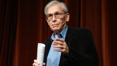 Андрей Аврамов поставя "Шум зад кулисите" в Сатирата