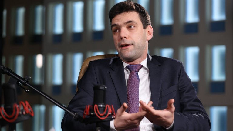 Разкол и вътре в "Продължаваме промяната": Евродепутат се обяви против разделянето от ДБ