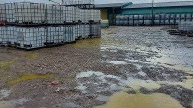 БАБХ блокира десетки тонове опасни препарати и украинска захар (снимки)