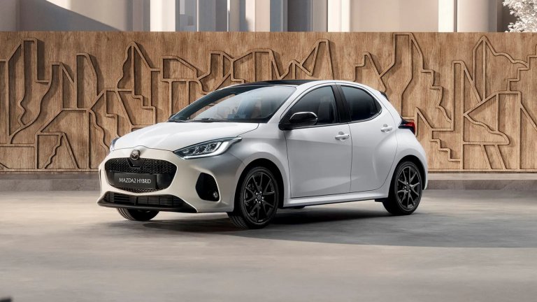 Mazda освежи Mazda2 Hybrid и тихо спря обикновения модел