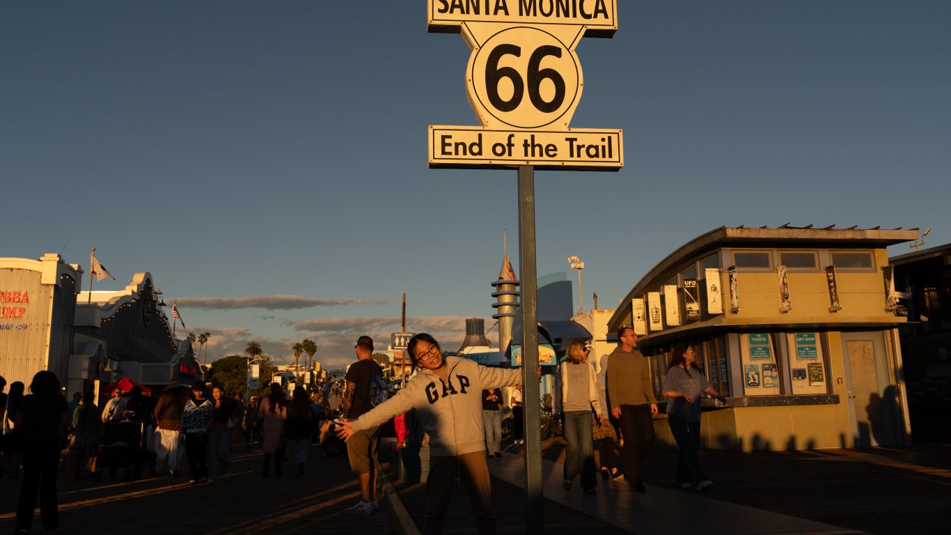 Митичният Route 66 отбелязва 100-годишен юбилей с повече носталгия и по-скъпи горива в САЩ 