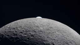 4-тонна ракета на SpaceX се разби в Луната с над 8000 км/ч