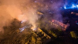 Десетки жертви и ранени при експлозия в китайски завод за фойерверки