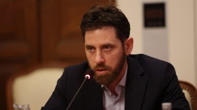Радев освобождава от поста директора на БАХБ