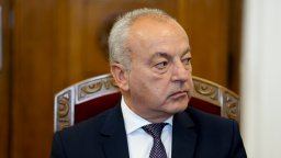 Гълъб Донев: ЕК твърдо ще върви по процедура за обявяване на свръхдефицит на България