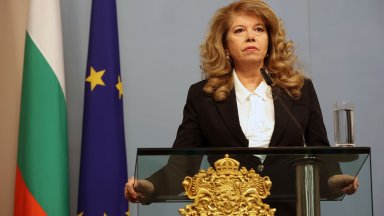 Илияна Йотова връчва първия мандат за съставяне на кабинет на 7 май