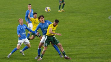 Късна драма, самоубийствено равенство и много нерви на Спартак - Добруджа