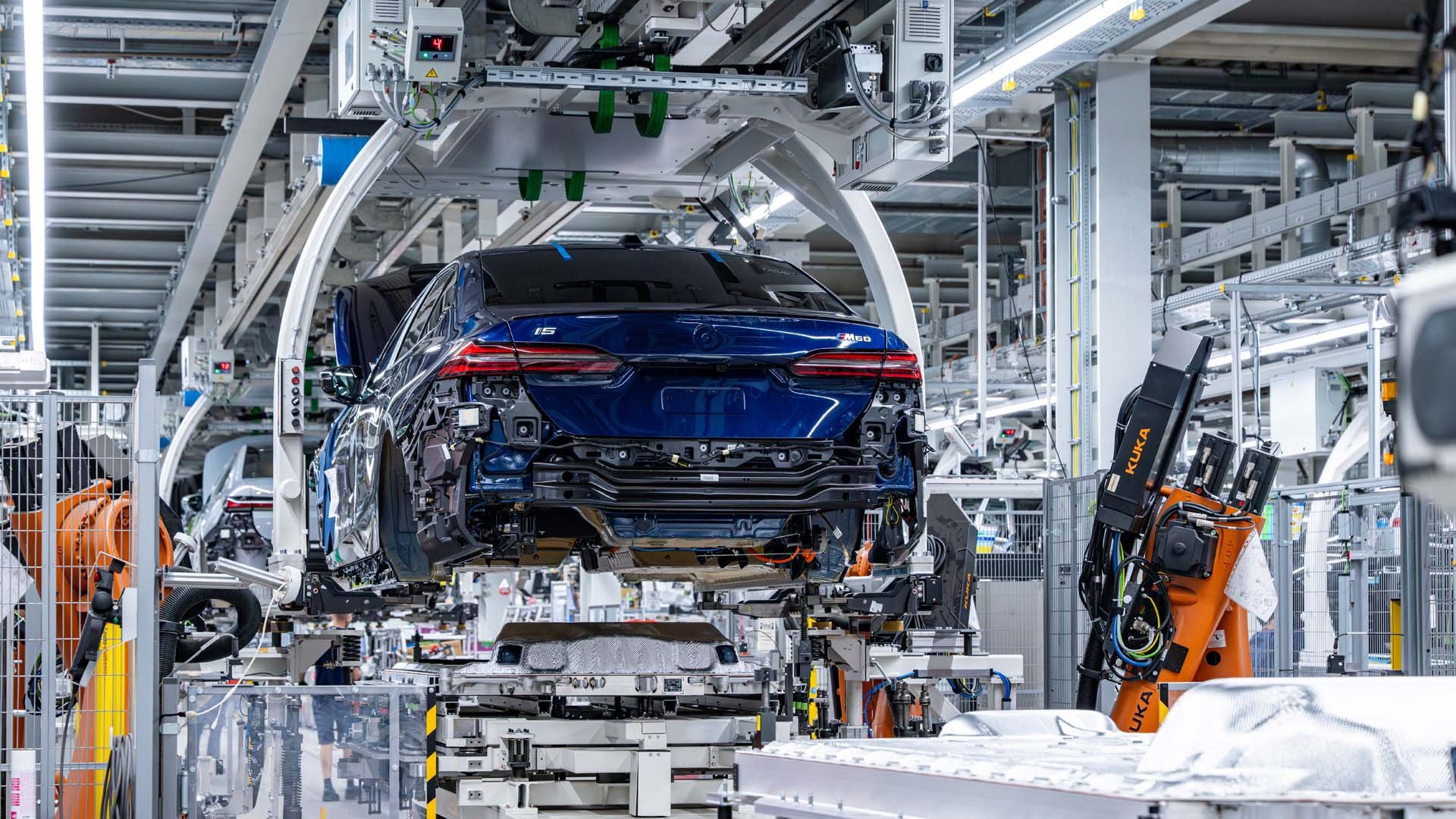 Двумилионният изцяло електрически автомобил на BMW е седанът i5 M60 xDrive 
