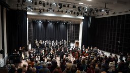Трима млади таланти се представят със Симфониета - Враца под палката на сингапурски диригент