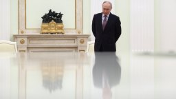 Путин заплаши да засили ударите по Украйна, а враговете предупреди да не воюват с Русия