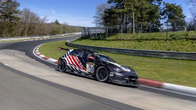Volkswagen празнува 50 години от първия Golf GTI