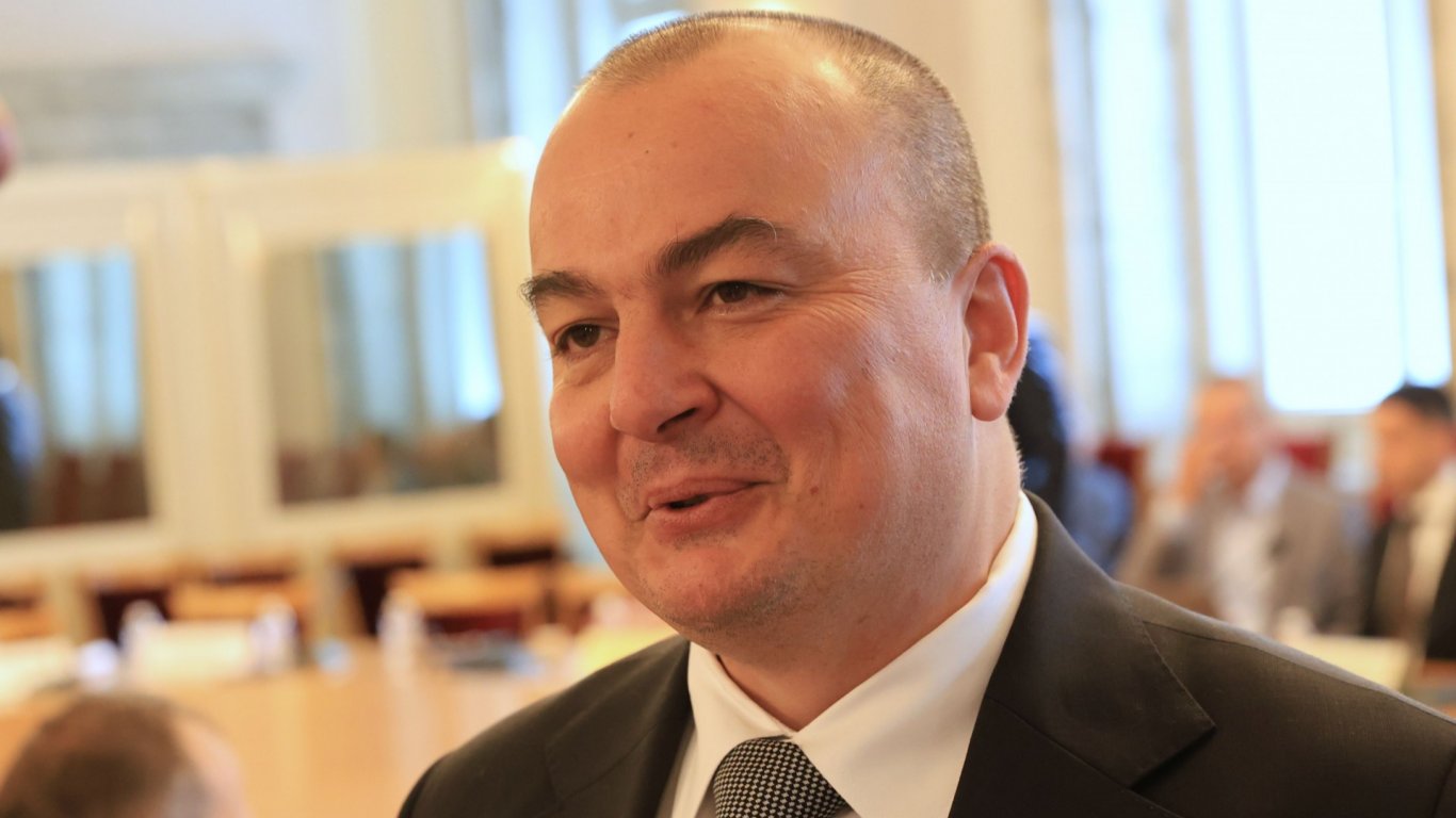 Министър Абровски обяви засилен контрол и санкции в земеделието