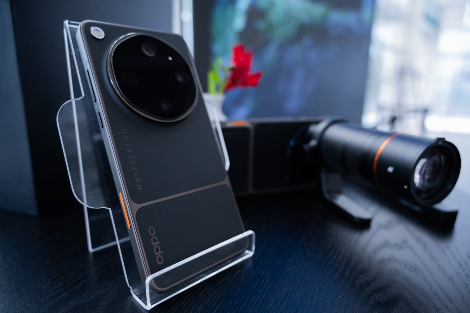 Фотографският монстър пристигна в София: Всичко за OPPO Find X9 Ultra 5 https://netnews.bg/wp-content/uploads/2026/05/d184d0bed182d0bed0b3d180d0b0d184d181d0bad0b8d18fd182-d0bcd0bed0bdd181d182d18ad180-d0bfd180d0b8d181d182d0b8d0b3d0bdd0b0-d0b2-d181d0be-I793.jpg OPPO Find X9 Ultra презентация