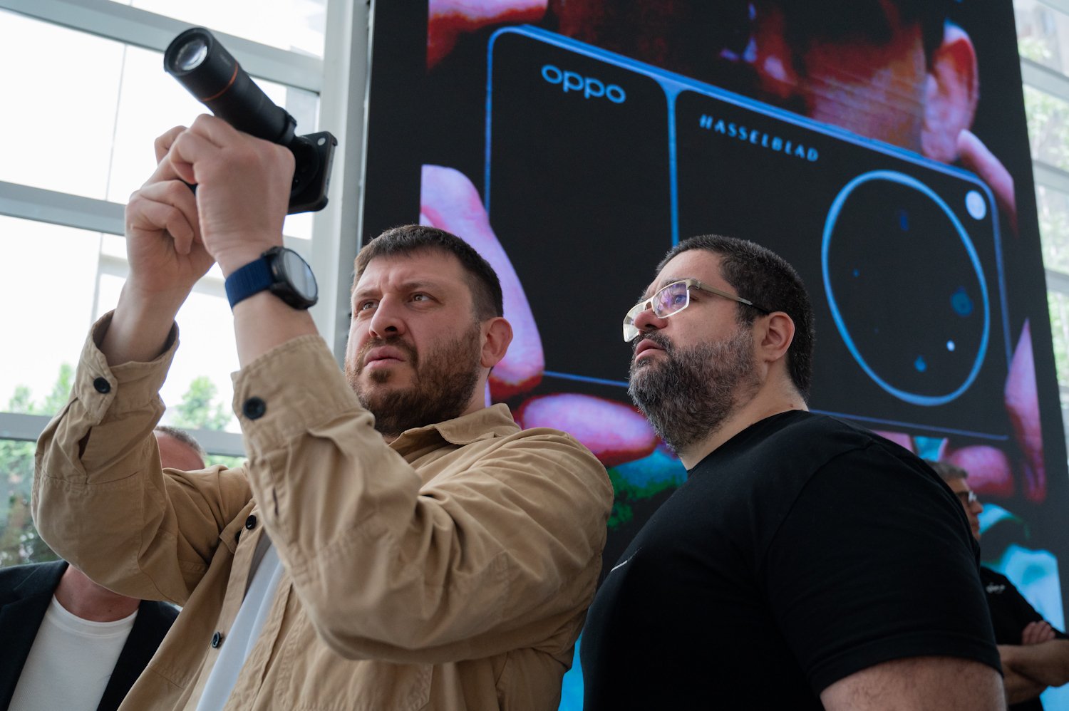 Фотографският монстър пристигна в София: Всичко за OPPO Find X9 Ultra 2 https://netnews.bg/wp-content/uploads/2026/05/d184d0bed182d0bed0b3d180d0b0d184d181d0bad0b8d18fd182-d0bcd0bed0bdd181d182d18ad180-d0bfd180d0b8d181d182d0b8d0b3d0bdd0b0-d0b2-d181d0be-I793.jpg OPPO Find X9 Ultra събитие