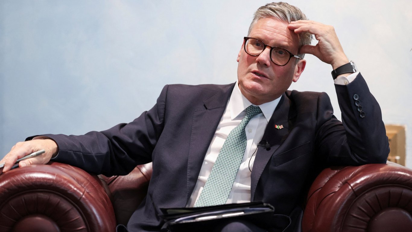 Оставки в кабинета на Кийр Стармър след изборни резултати
