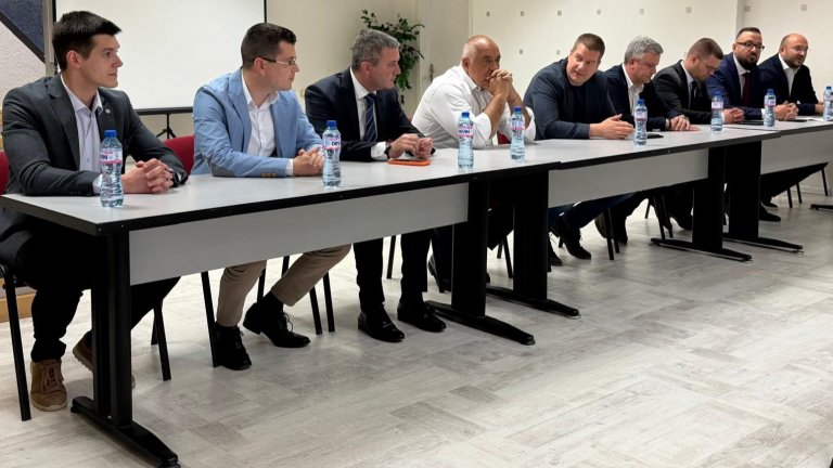 ГЕРБ сменя ръководства на местни структури след месец