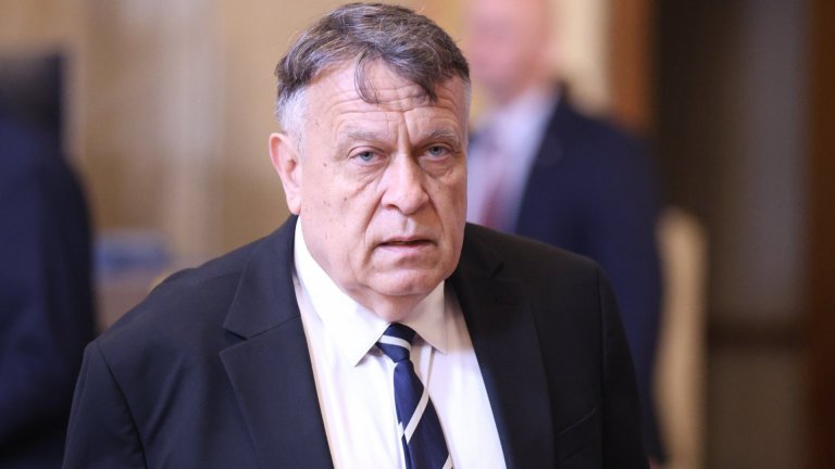 МОН с мерки за затягане на дисциплината в училище
