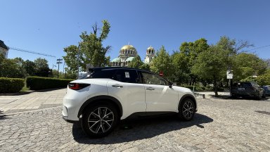Lexus LBX – екстравагантност, лукс и изпитана хибридна технология