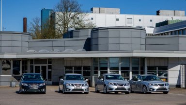 Saab продава едни от последните автомобили, останали във фабриката му в Швеция