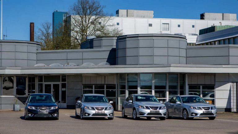 Saab продава едни от последните автомобили, останали във фабриката му в Швеция
