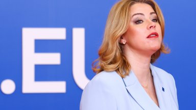 Премиерката на Латвия хвърля оставка, правителството пада