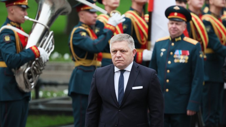 Мерц отменил визитата си в Словакия заради посещението на Фицо в Москва на 9 май
