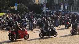 Протест на мотористите от цялата страна блокира центъра на София