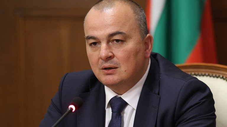Веригите прекалиха, усещам го по джоба си, заяви земеделският министър Абровски