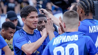 Последно вечно дерби за сезона: "Левски" - ЦСКА 2:0, Евертон бележи от дузпа  (на живо)