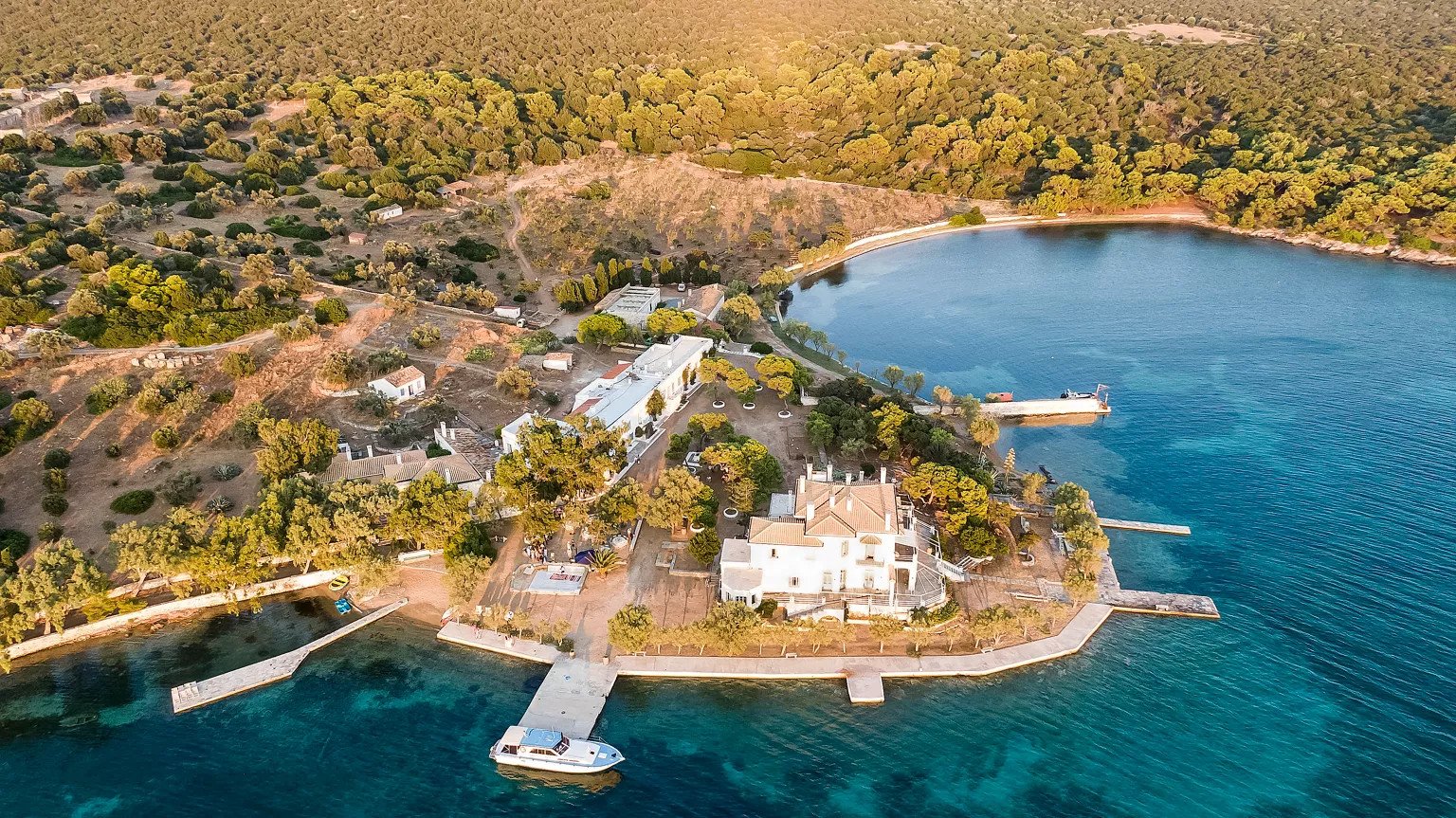 Turquoise Private Island на Атинската ривиера