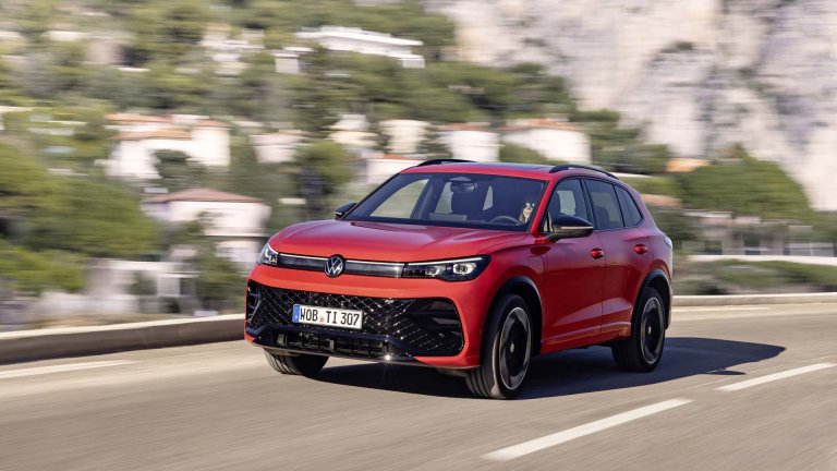 Volkswagen Tiguan eHybrid изминава 100 км на ток и се зарежда за 25 минути