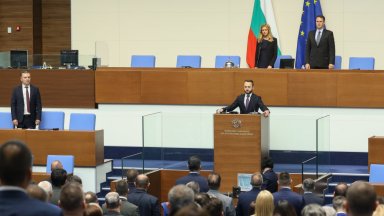 С биометрия от днес: Депутатите отхвърлиха временна комисия за "Осемте джуджета"