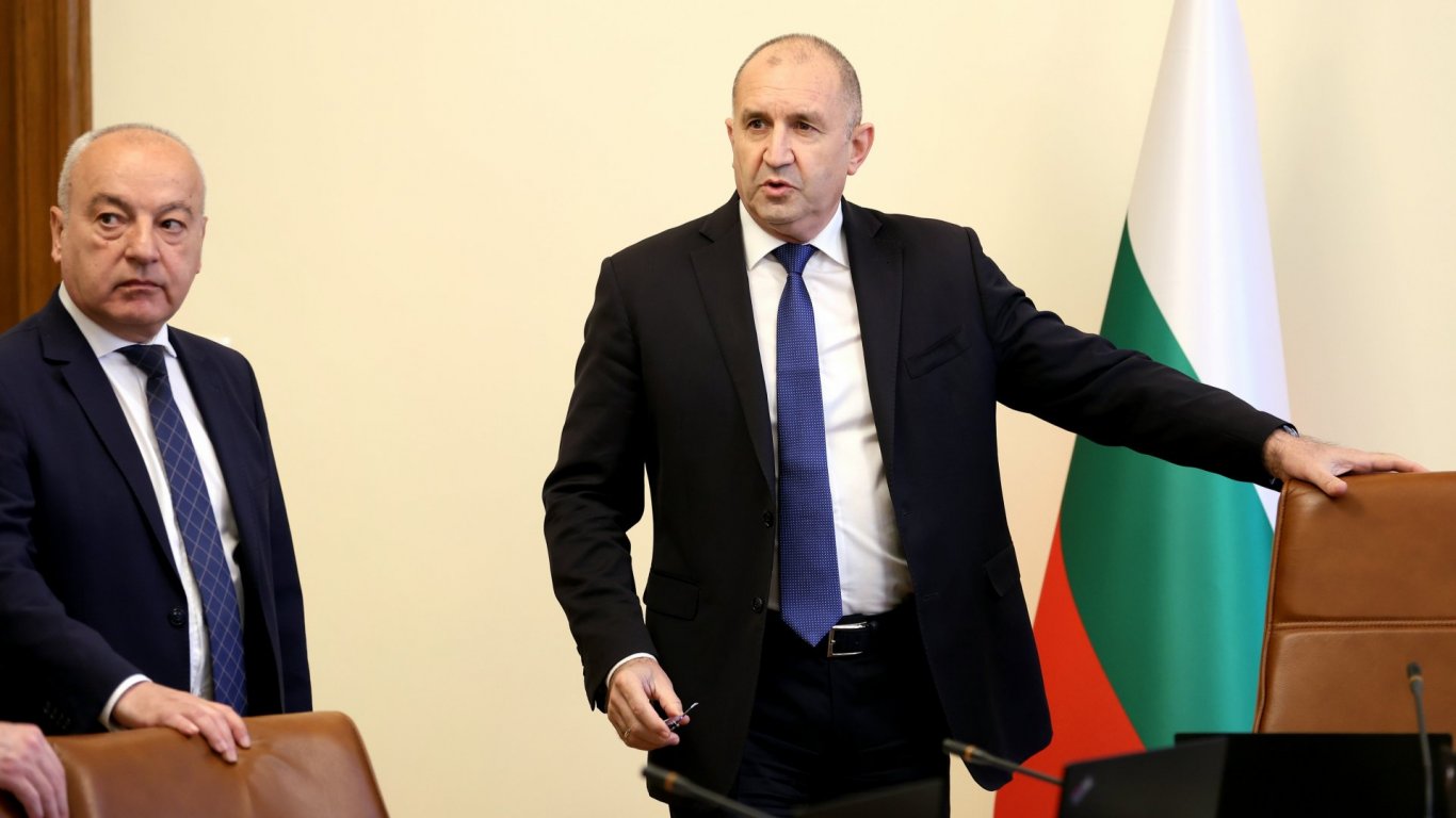 Президентът Румен Радев обсъди американски самолети и визовия режим с Доналд Тръмп и Пит Хегсет