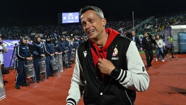 ЦСКА гласува доверие на Янев с договор за още 2 години