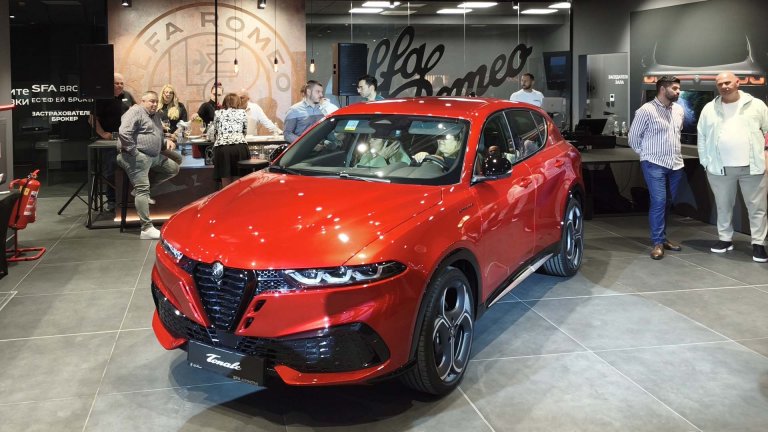 Alfa Romeo Tonale пристигна във Варна със страст и спортен дух (снимки)