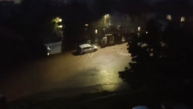 Порой потопи Велико Търново (снимки/видео)