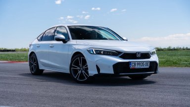 Обновената Honda Civic дойде в България от далечна Япония (снимки и видео)