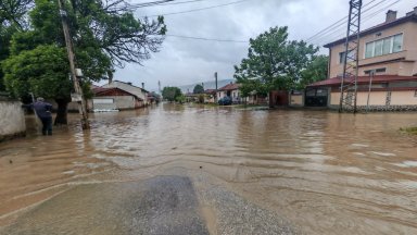Трима министри проверяват на място възстановяването на севлиевския водопровод