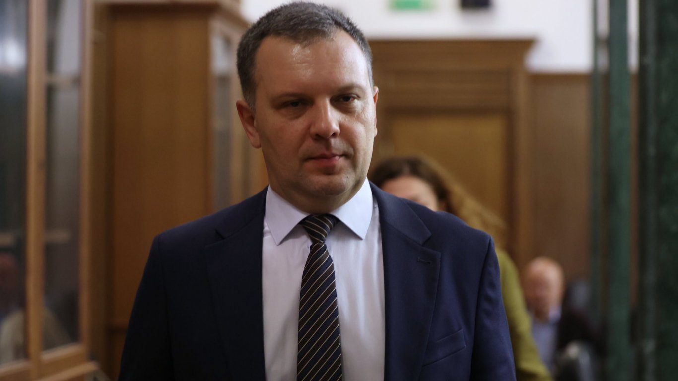 На 2 юли 2026 г министърът на правосъдието Найденов е
