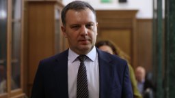 Найденов поиска отстраняването на Емилия Русинова - и като шеф на СГП, и като прокурор