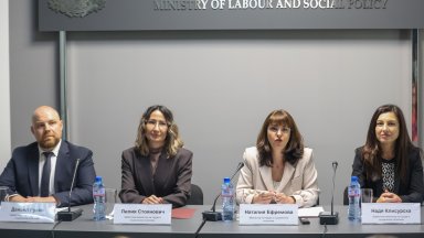 Социалният министър обеща бърза помощ за пострадалите от наводненията 
