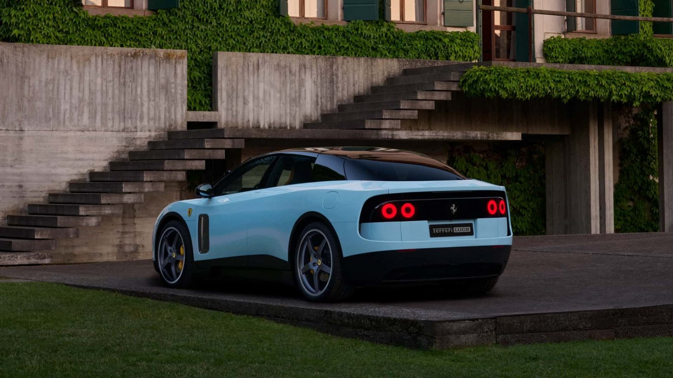 Ferrari интерпретира обществения отзвук към електрическия модел Luce