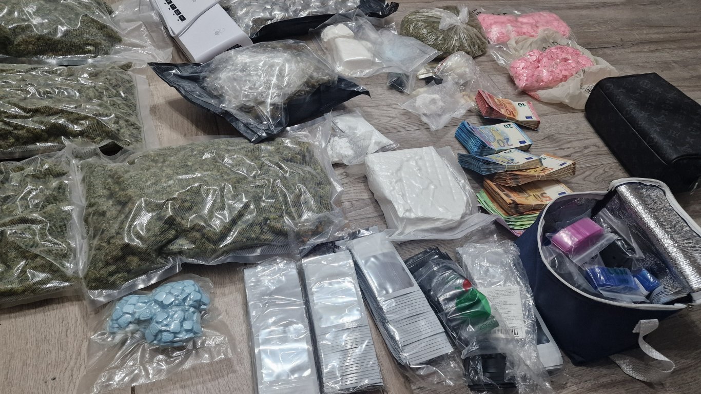 В рамките на специализирана полицейска операция проведена в София 40
