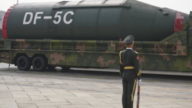 Китай изгражда пускови площадки в близост до силозите си за ядрени ракети