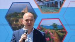 Илин Димитров: България иска да развива туризма си в четири сезона