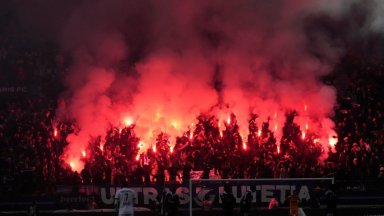 Отново хаос, вандализъм и над 400 арестувани при празненствата на френските фенове