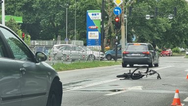 19-годишен зад волана блъсна възрастен велосипедист в Ямбол
