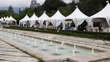 Започна пролетният панаир на книгата
